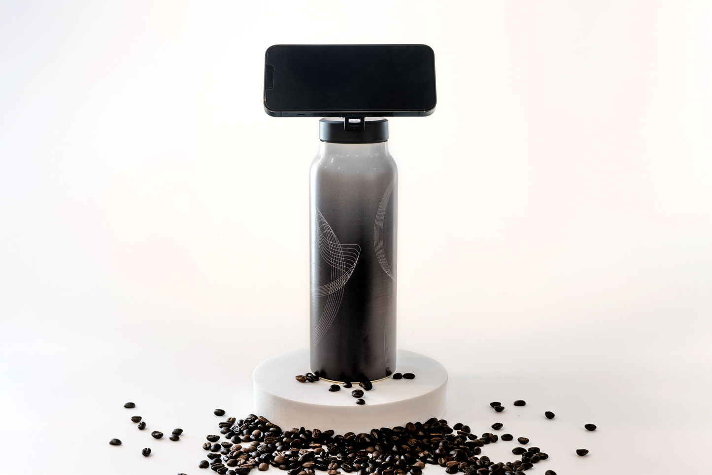 Dāku MagSafe insulated tumbler bottle